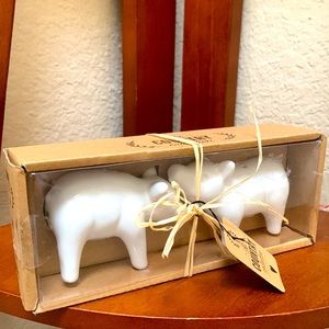 🔹NEW..The Country Collection Salt & Pepper Shakers..